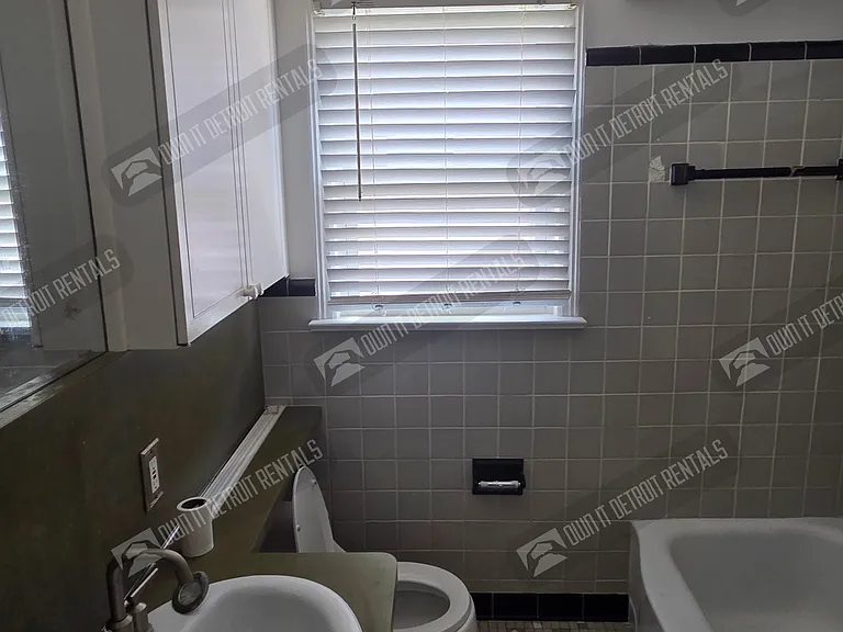 23745 Oak St — Photo 20