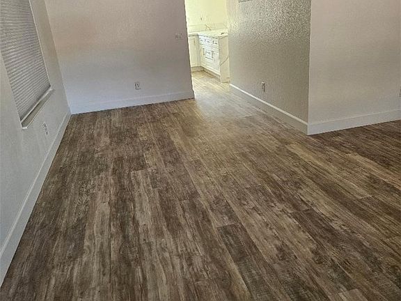 4th image of 22687 Valley Vista Cir