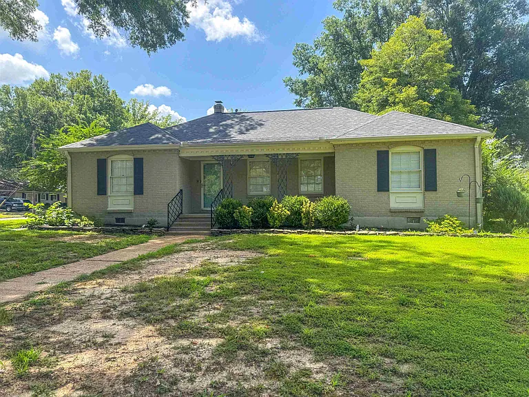 5169 Sequoia Ave — Photo 1