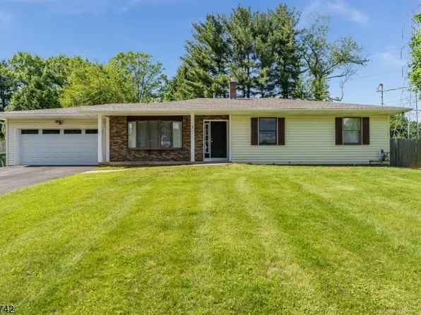 1 Whaley St, Holland Twp., NJ 08848