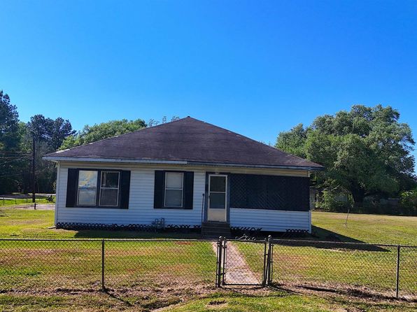 270 S 9th St, Silsbee, TX 77656