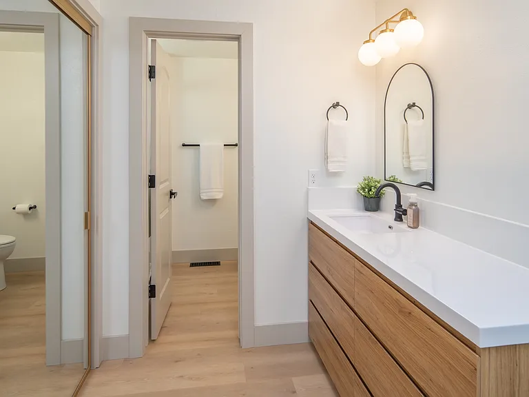 12835 Thomas Creek Rd — Photo 12