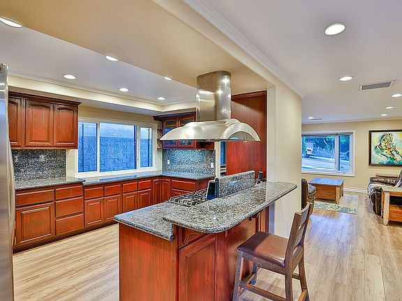 3rd image of 33421 Ocean Hill Dr