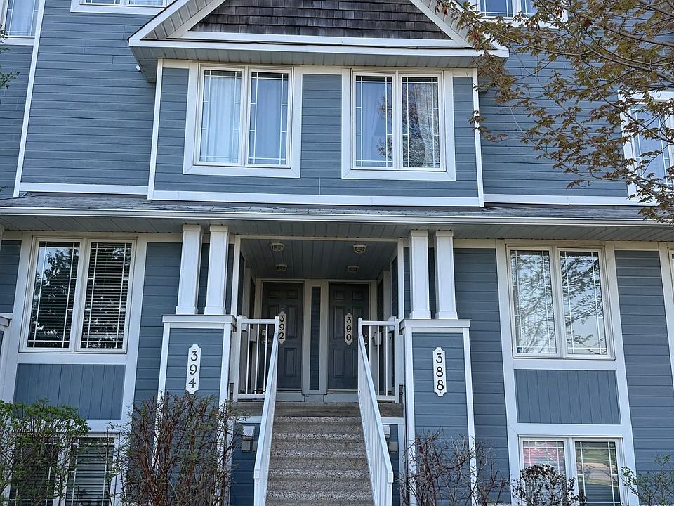 1st image of 390 Crownridge Dr