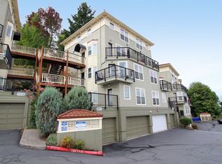 405 NW Uptown Ter APT 3A, Portland, OR 97210