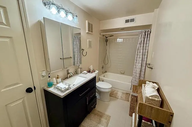 2 bed, 1312 sqft, $2,550 — Photo 4