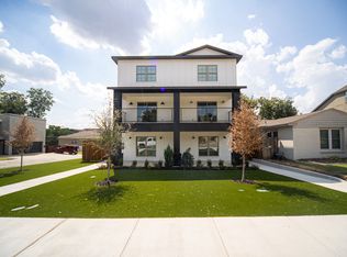 2736 Forest Park Blvd, Fort Worth, TX 76110