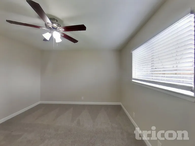 7326 Glen Trl — Photo 6