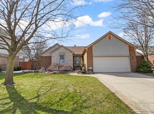 52697 Alaina St, Chesterfield, MI 48051