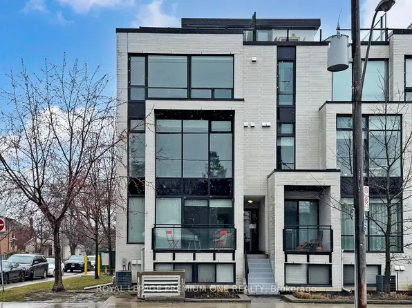 441 Jane St #201, Toronto, ON M6S 3Z9