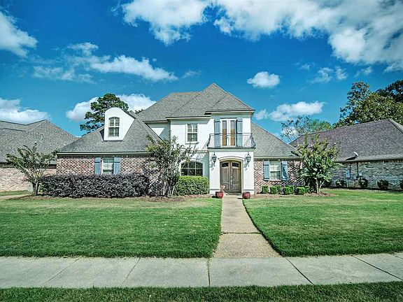 2nd image of 308 Woodlands Green Pl