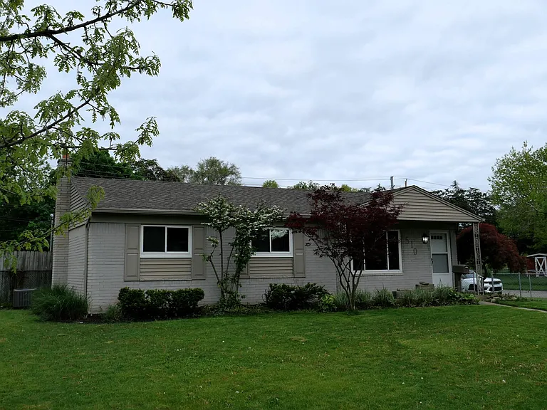 510 Sheffield Dr — Photo 3