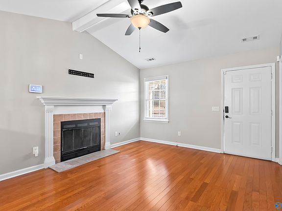 4th image of 3607 Shay Cir NW