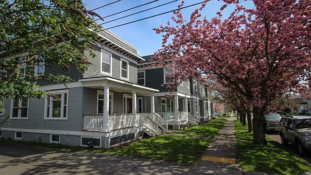 1407 S 9th St — Photo 1