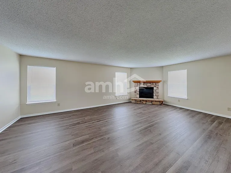 10398 Mohawk Trl — Photo 7