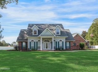 618 Lucerne Dr, New Iberia, LA 70563