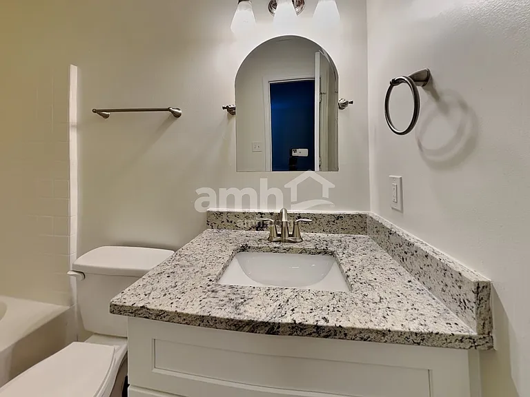 4705 Silverdene St — Photo 11