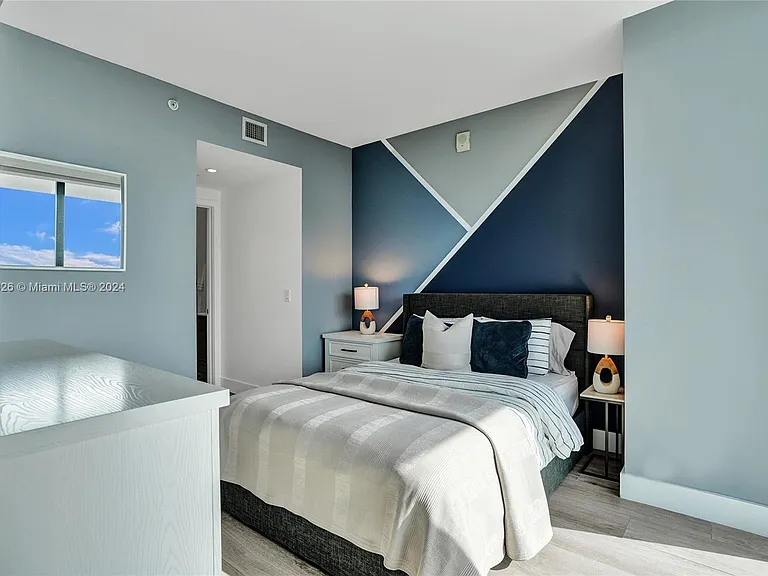 121 NE 34th St #2906 — Photo 18