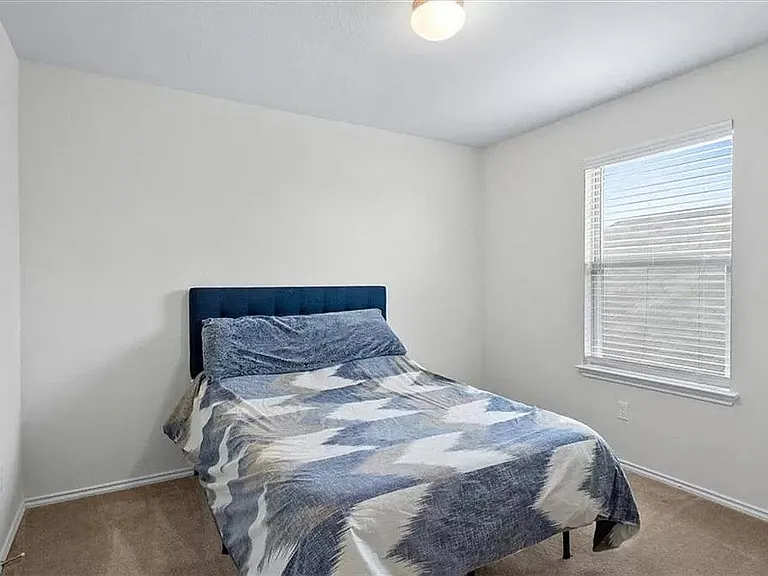 200 Duroc Dr — Photo 29