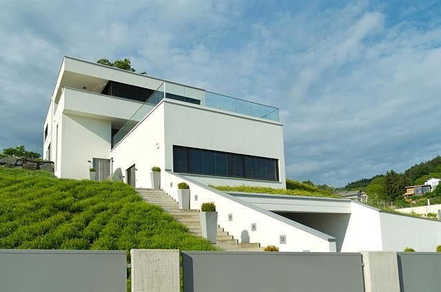 1st image of 634 Palomar Dr