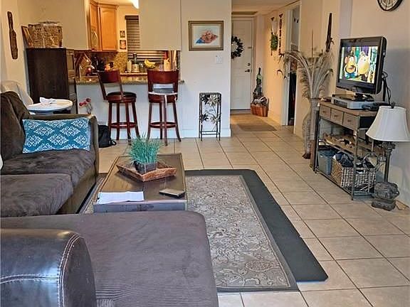 2nd image of 111 Royal Park Dr APT 1C