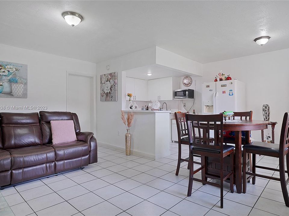 1st image of 1330 W 54th St APT 222C