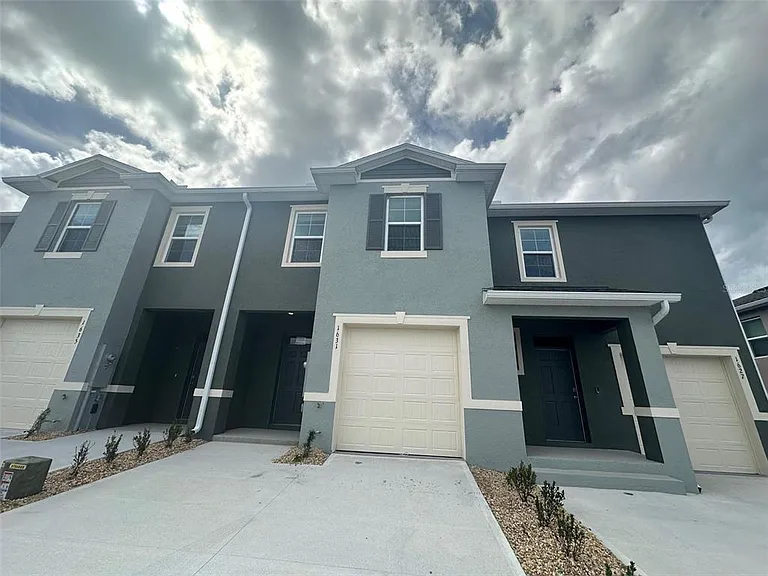 1631 Thicket Ave — Photo 1