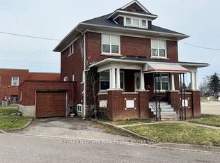 4893 Hunter St, Niagara Falls, ON L2G 3M8