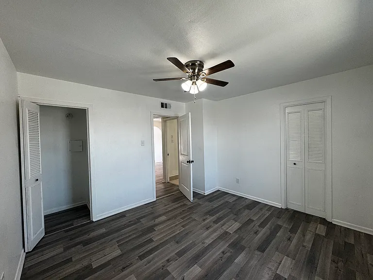 170 De Chantle Rd #404 — Photo 10