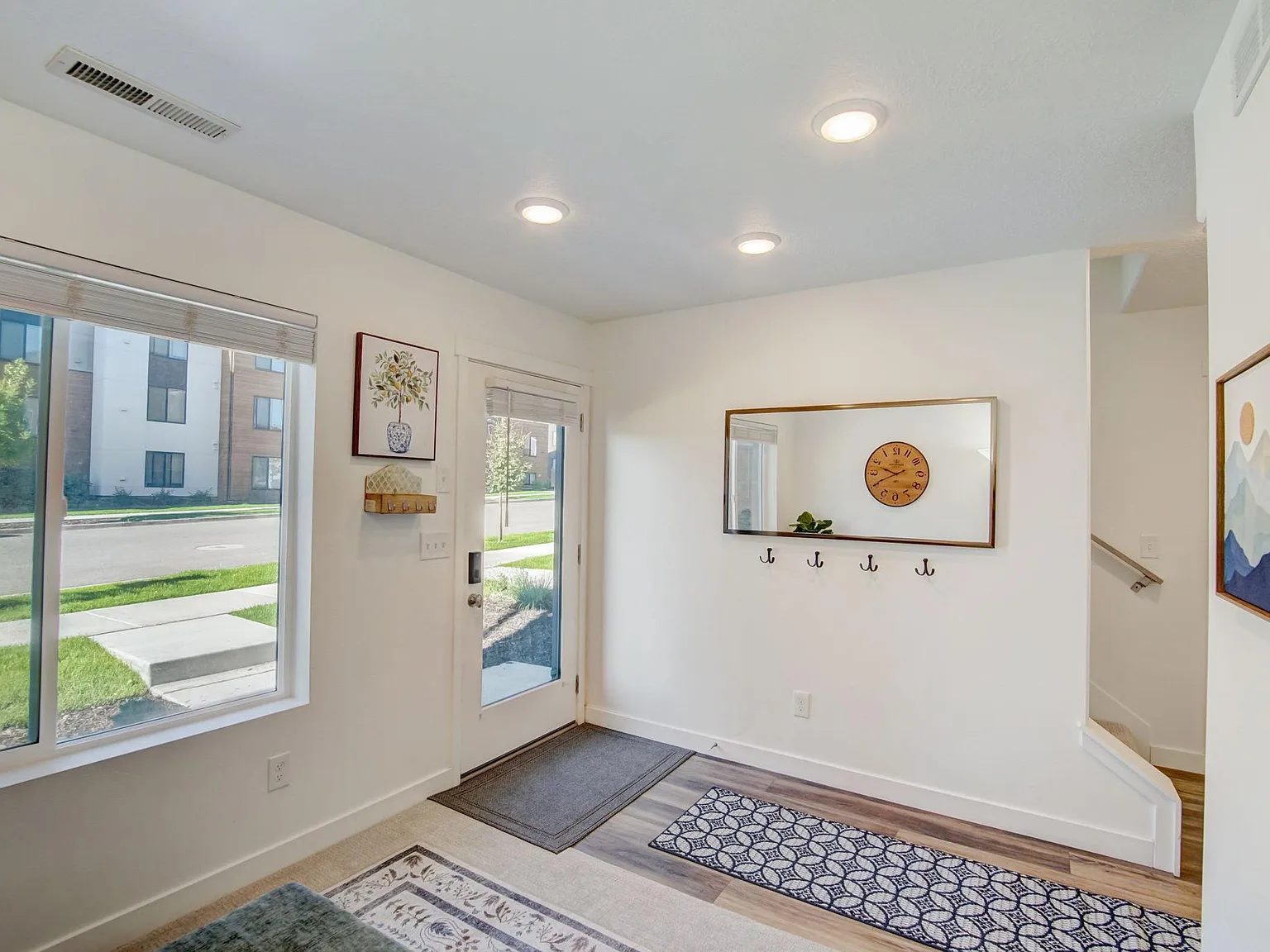 6698 N Silver Creek Dr — Photo 3