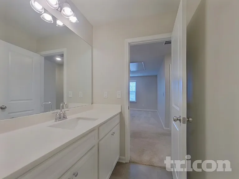 73 Leyland Ct — Photo 14