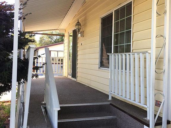 3rd image of 5490 Lakeside Dr #162