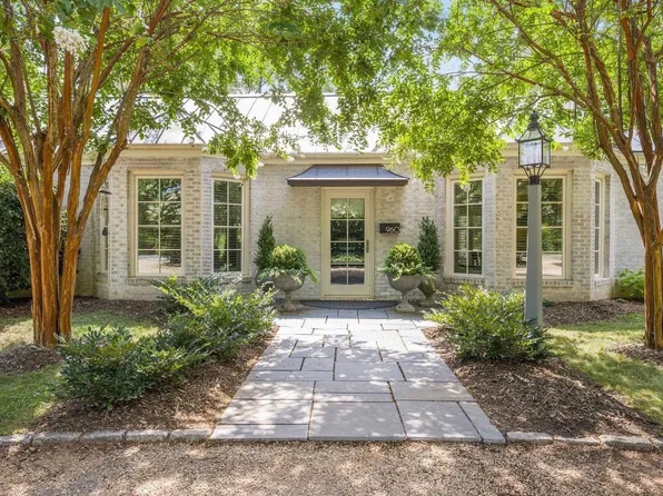 960 Locust Ave, Charlottesville, VA 22901