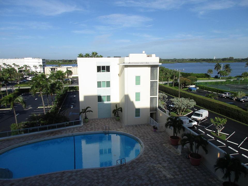 Ambassador Hotel #401 (5)