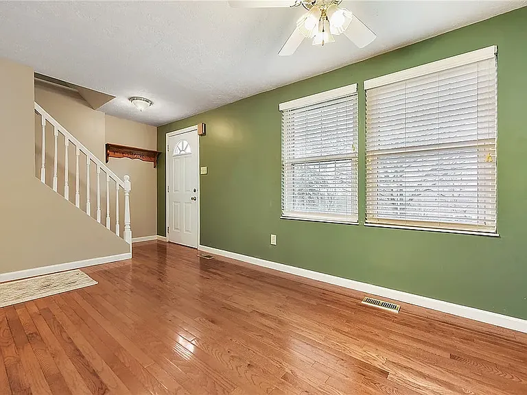 806 Countryside Dr — Photo 14