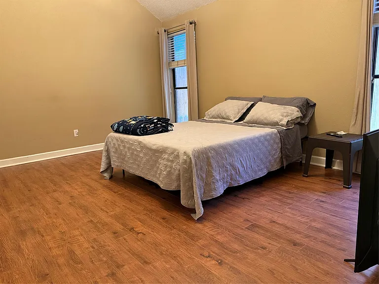 1026 Saint John Dr — Photo 5