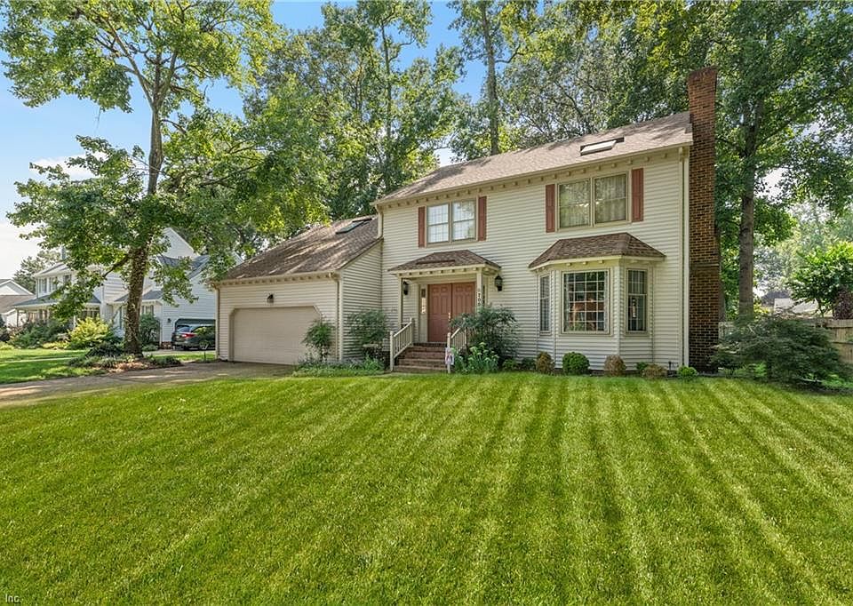 Most desirable location on a cul de sac!