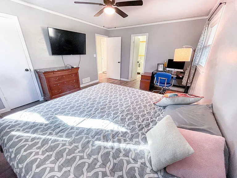 1300 Stillmeadow Rd SW — Photo 17