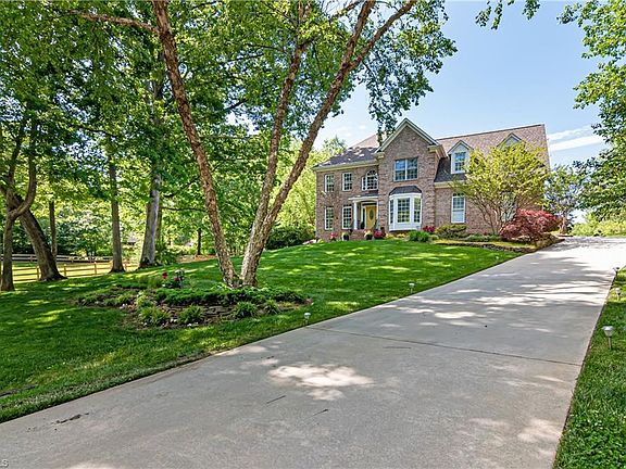 2nd image of 145 Mashie Dr
