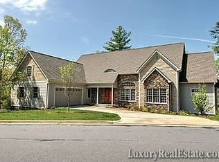 1652 Olmsted Dr, Asheville, NC 28803