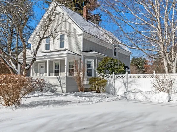146 Hampshire Rd, Methuen, MA 01844