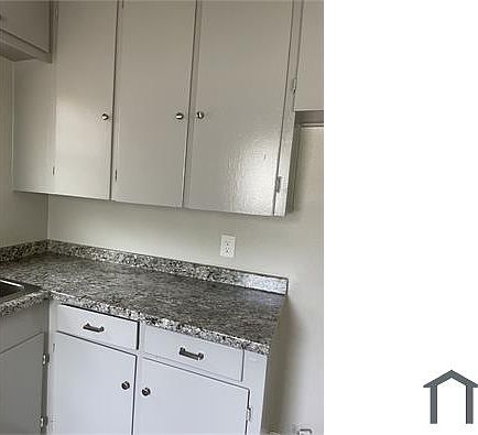 5th image of 4809 Rogerson Dr