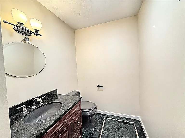 88 Belmont St #88 — Photo 8