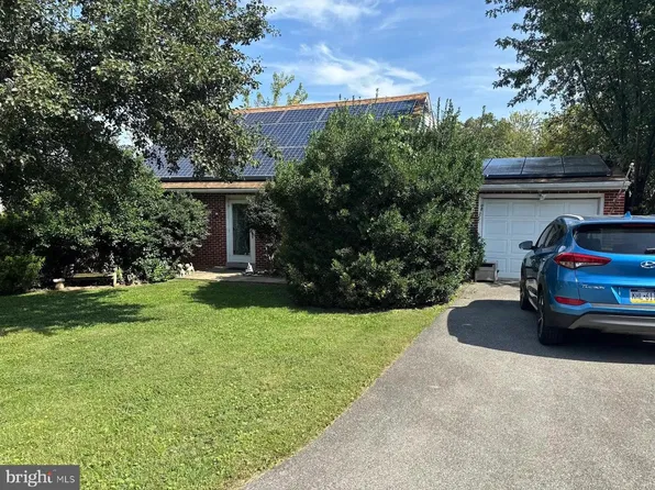 155 Hostetter Ln, Lancaster, PA 17602