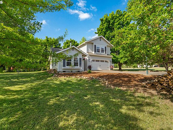2nd image of 1051 Cannon Dr