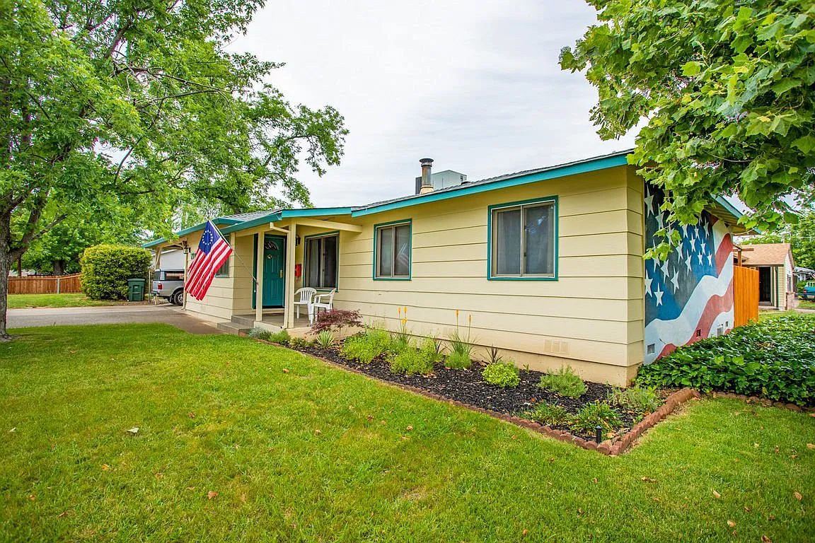 2975 West Way photo 1