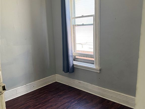 5th image of 297 Riley St
