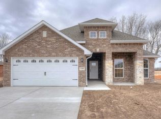 1208 W Par Cir, Neosho, MO 64850