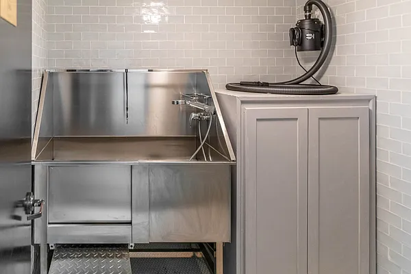 Rented by Premier One Realty LLC | media 11