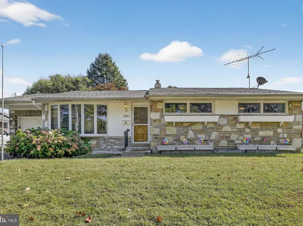 9703 Northeast Ave, Philadelphia, PA 19115